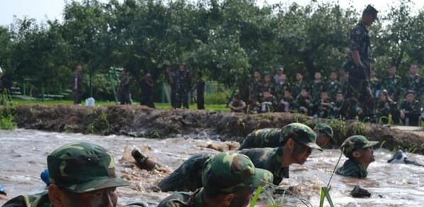 為孩子選擇軍事夏令營(yíng)要從哪些方面考慮？